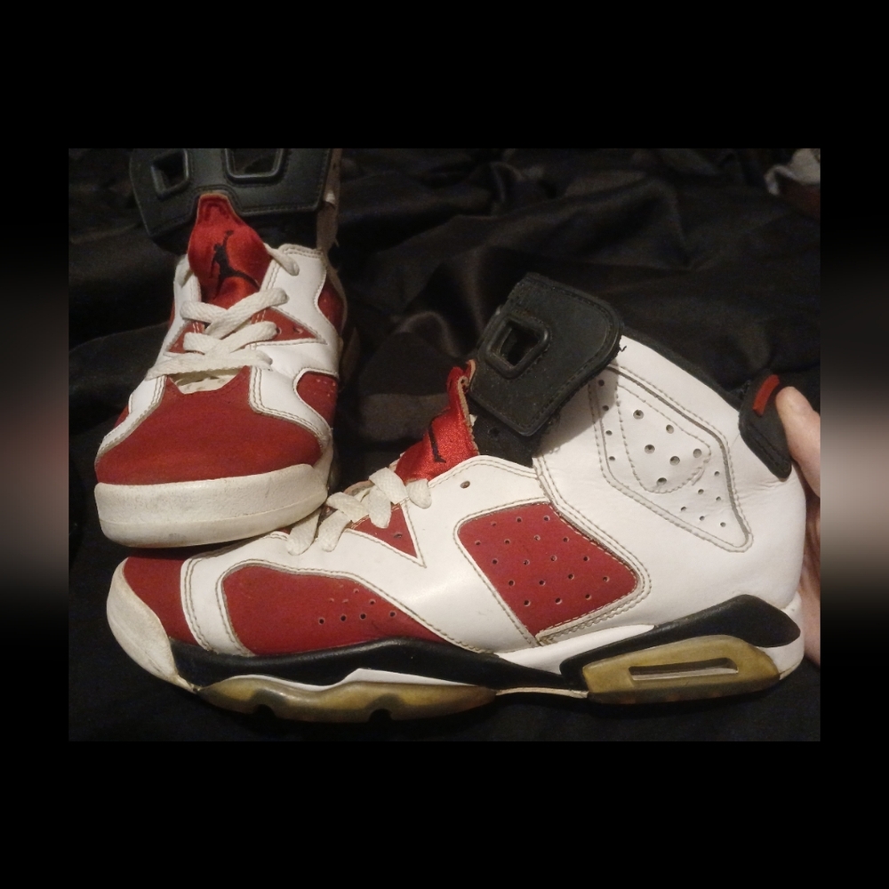Jordan 6 Retro Carmine